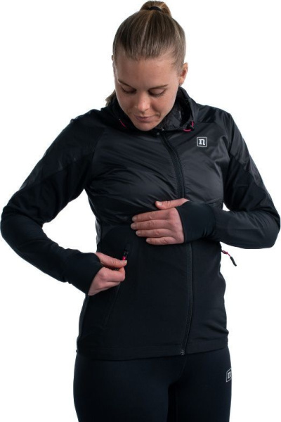 *Куртка NONAME WINDRUNNER JACKET 22 WOS 2001216-0001 ветрозащ, с капюшоном женск. (3-XS, Черный, , , , , )