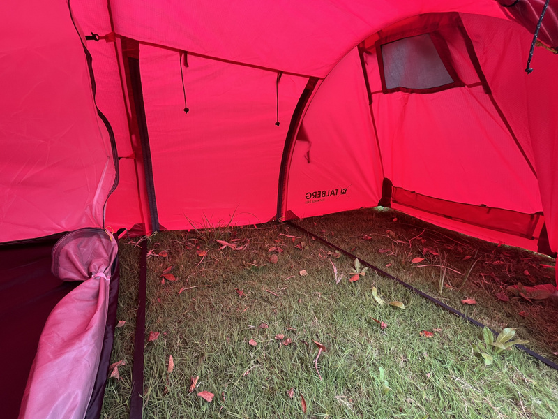 NORGA 3 RED палатка Talberg (красный)