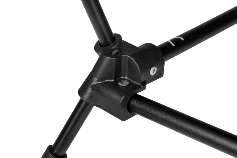 2405 ULTRALIGHT SQUARE LOW CHAIR кресло скл. (черный)