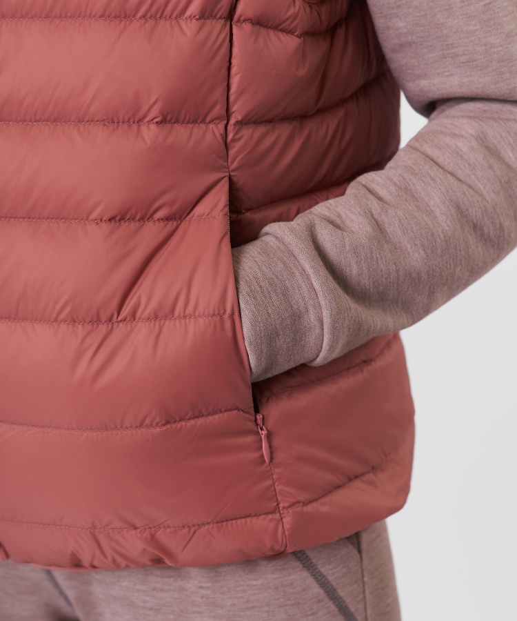 Жилет пуховый Town Женский (XL, 1700/кораллово-розовый, , , , , )