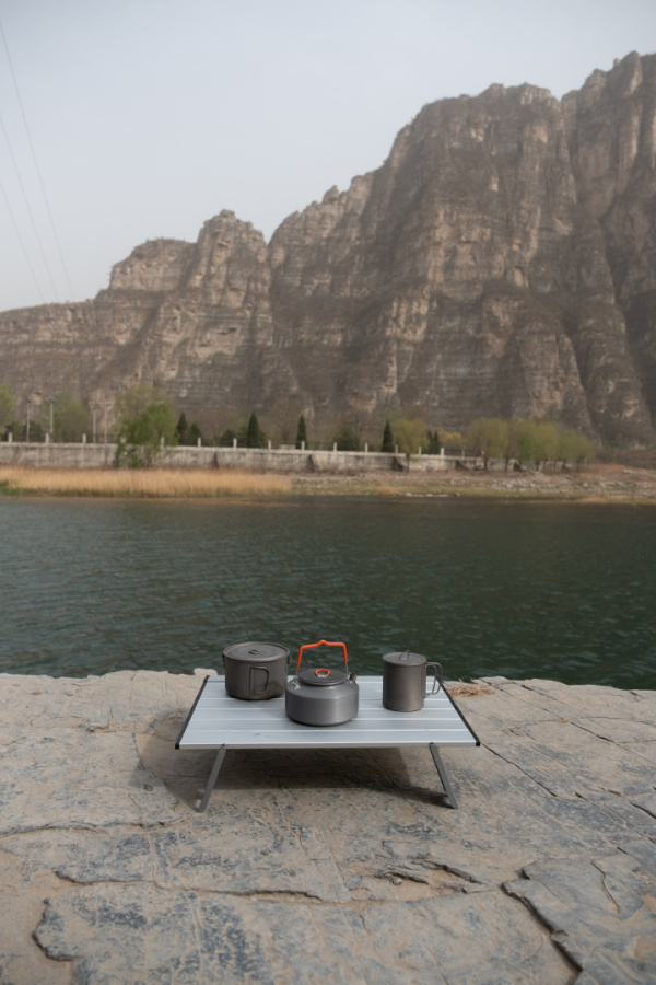 2403 MINI ALUNIUM TABLE L стол скл. алюм (черный)