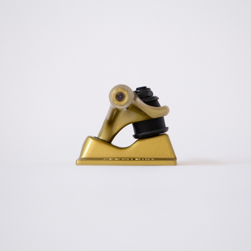 6_label_gold_4.jpg