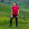 001028_PK_01_graphic_tee_skiddaw_w_pink_lifestyle_3.jpg